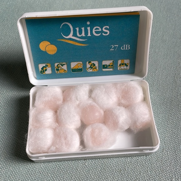 Quies French Ear Plugs with Natural Wax Lot of 4 - Picture 2 of 8